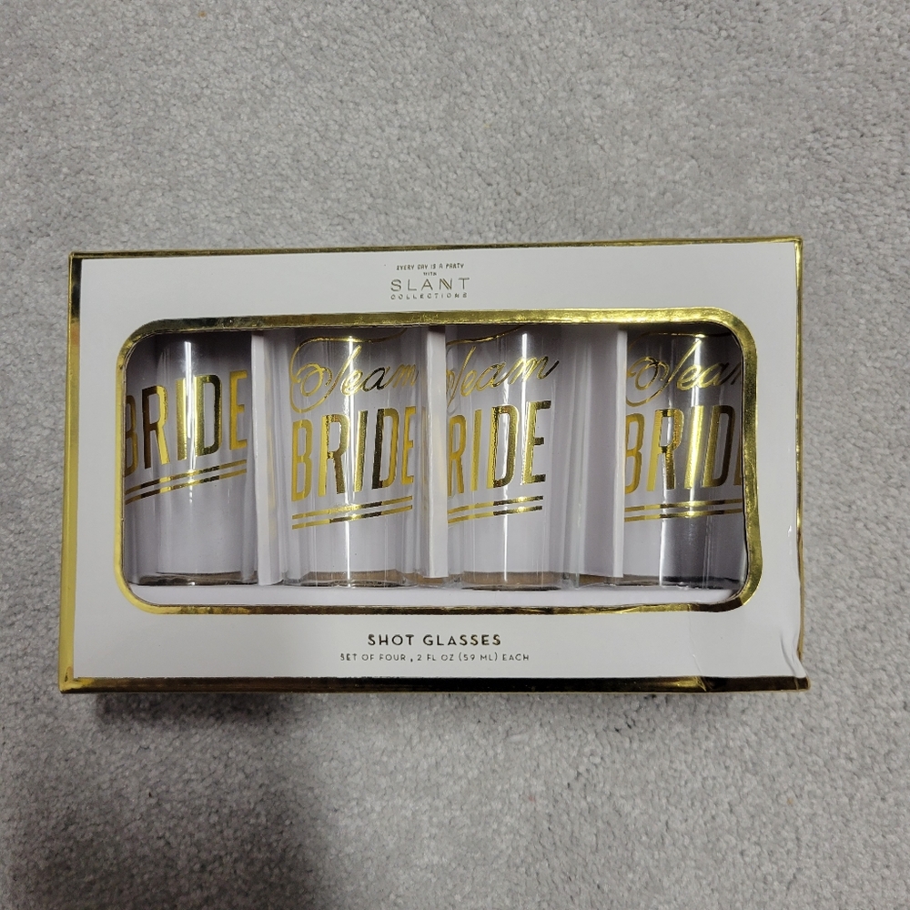 SLANT COLLECTIONS Team Bride Shot Glasses